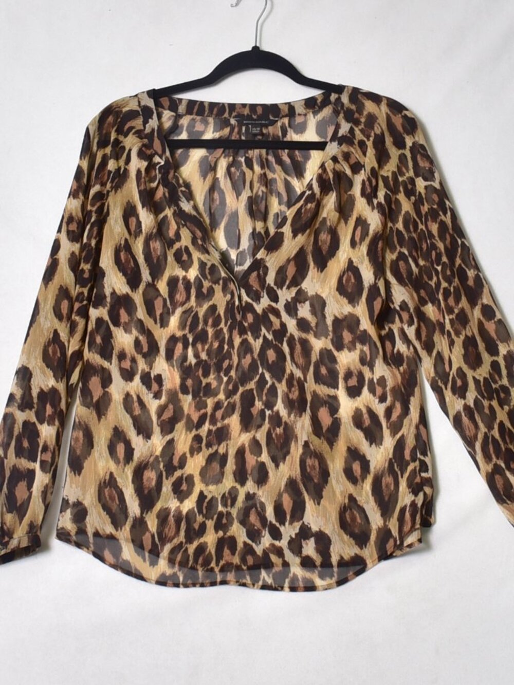 Banana Republic Leopard Print Blouse Women's Size XS Long Sleeve Pullover Top